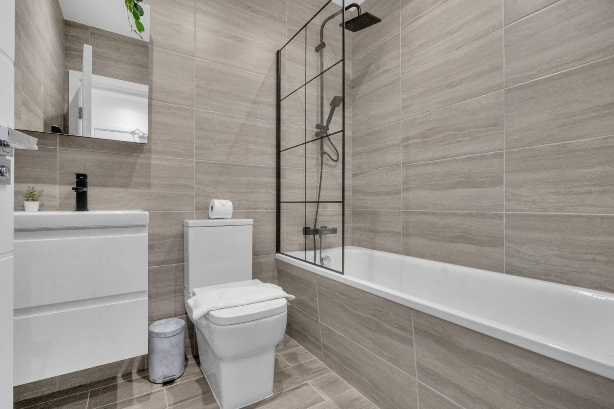 Homely North London Apartments Hendon The Hyde Esterno foto