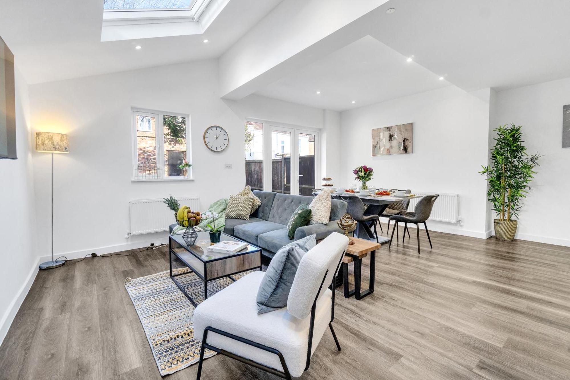 Homely North London Apartments Hendon The Hyde Esterno foto