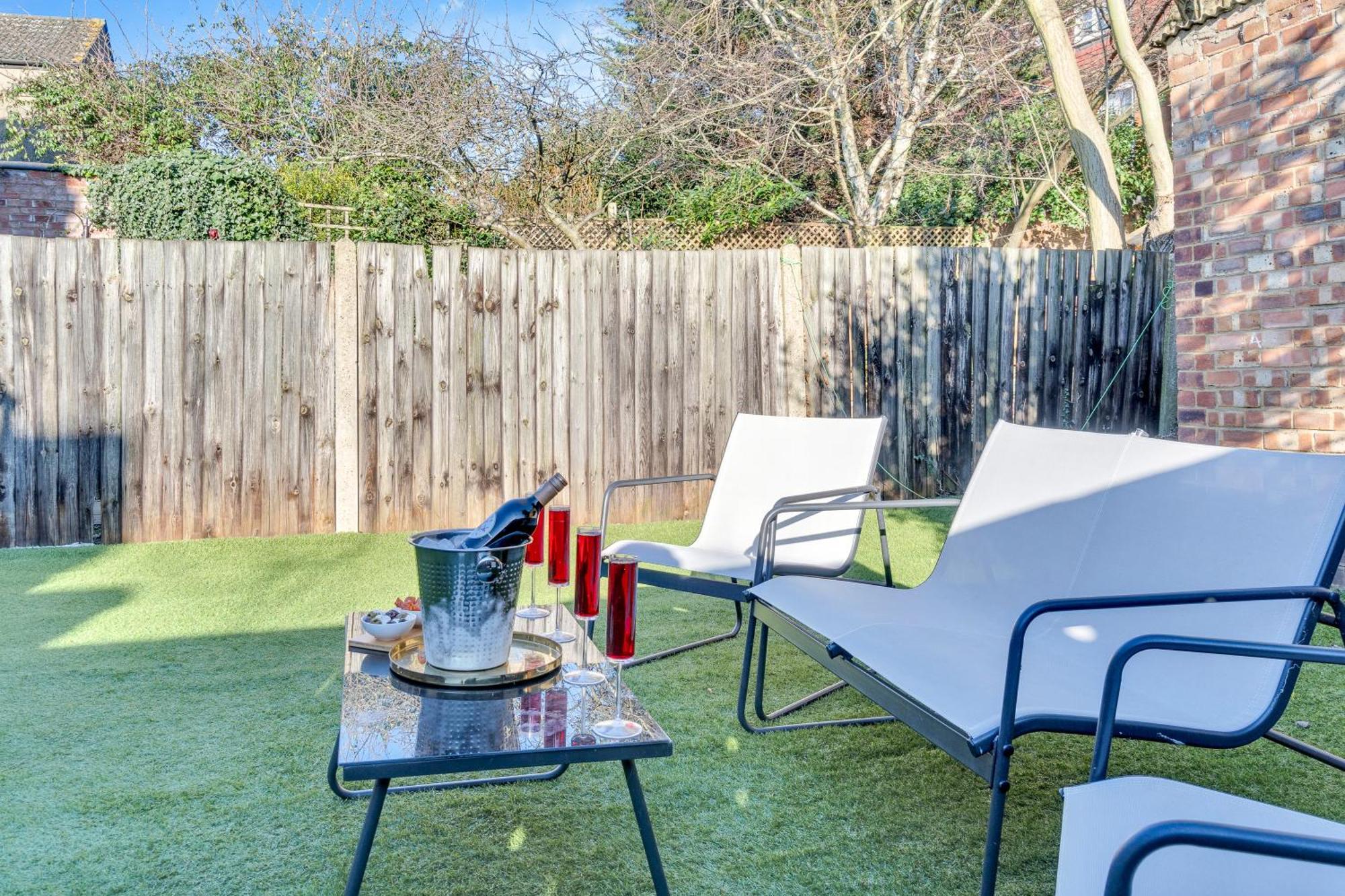 Homely North London Apartments Hendon The Hyde Esterno foto